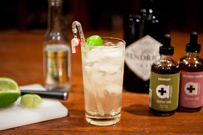 Gin tonic au poivre et au romarin